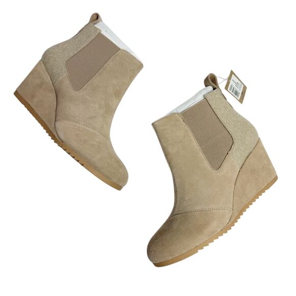 TOMS BAILEY WARM TAUPE FASHION PULL ON ROUNDED TOE WEDGE ANKLE BOOTS SIZE 8 NEW - Picture 2 of 8